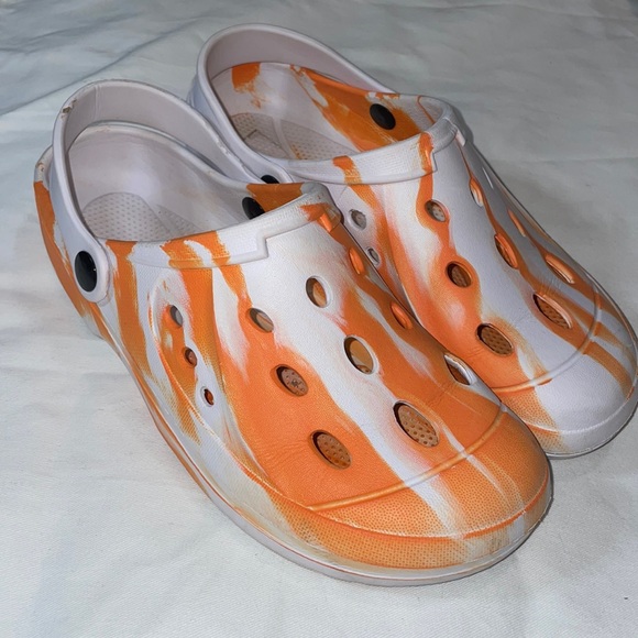 SHEIN Shoes - Orange white tie dye look 🍊